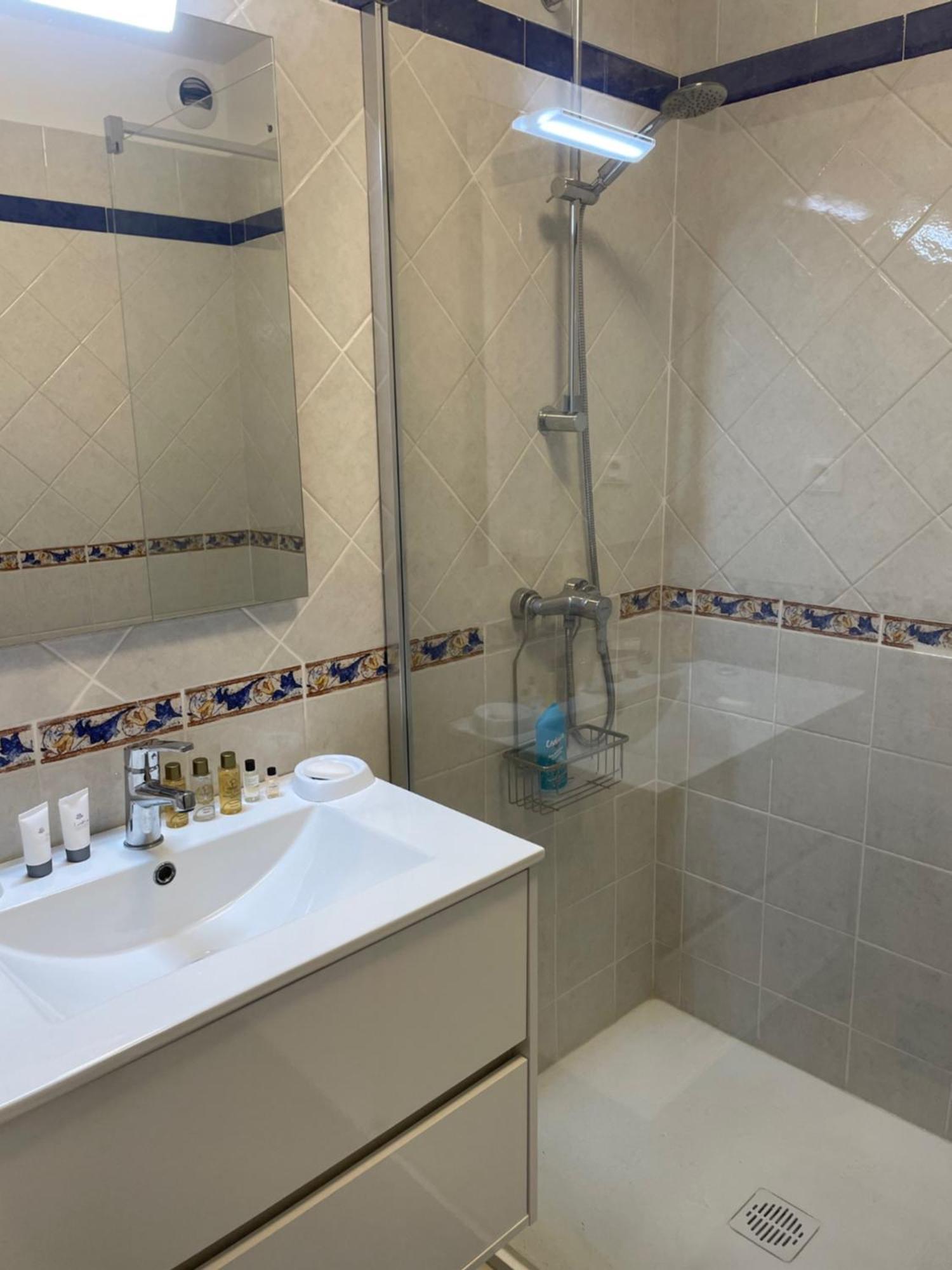 2 Pieces Saint Raphael Renove, Classe 4 Etoiles, 100 M Plages, Piscine, Tennis, Parc, Terrasse, Jardin Privatif المظهر الخارجي الصورة